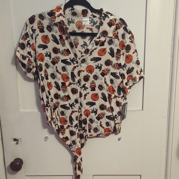Blouse Halloween Basic Editions - Taille L - Occasion Très Bon état, Col Chemise, Motif Uni
